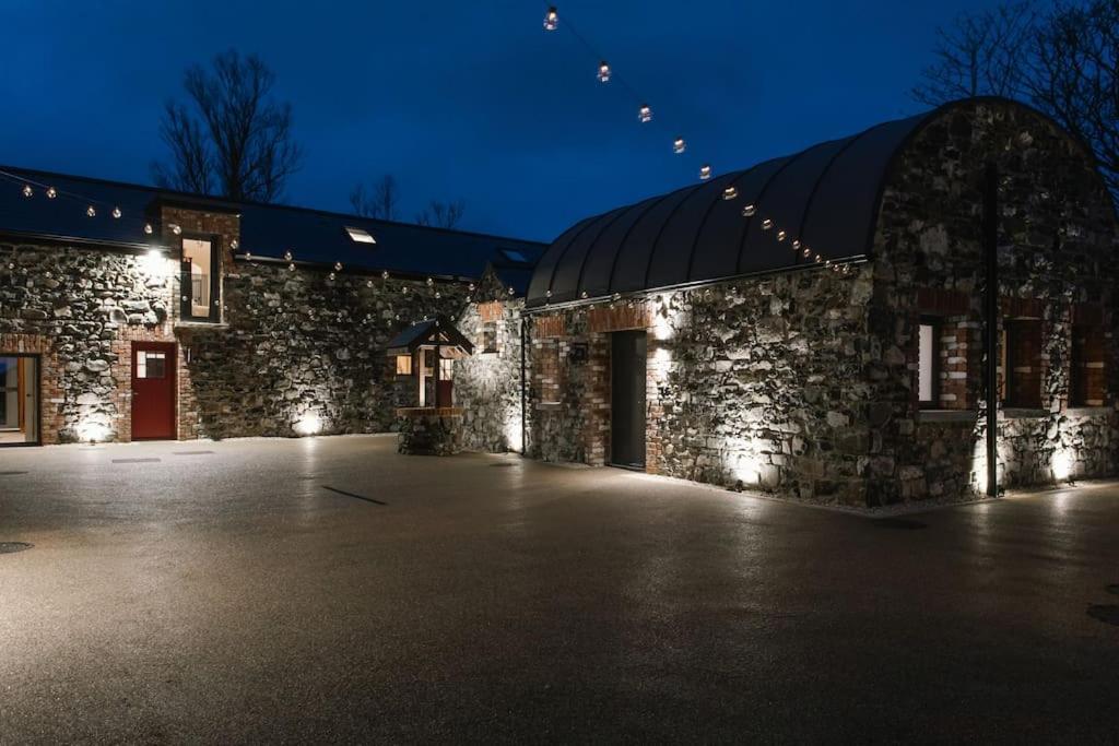 The Barn At Corrstown Village พอร์ตรัช ภายนอก รูปภาพ