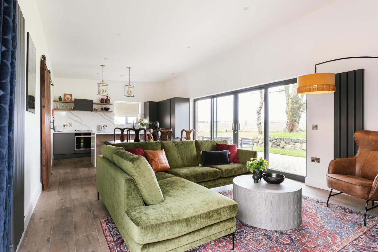 The Barn At Corrstown Village พอร์ตรัช ภายนอก รูปภาพ