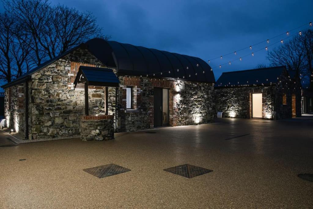 The Barn At Corrstown Village พอร์ตรัช ภายนอก รูปภาพ