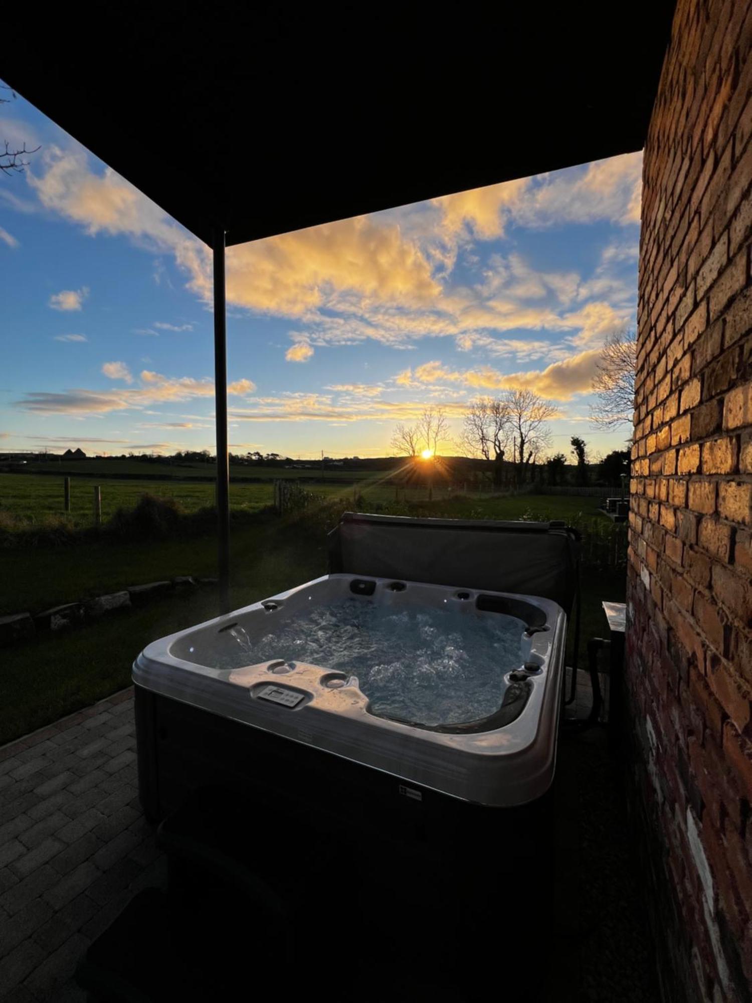 The Barn At Corrstown Village พอร์ตรัช ภายนอก รูปภาพ